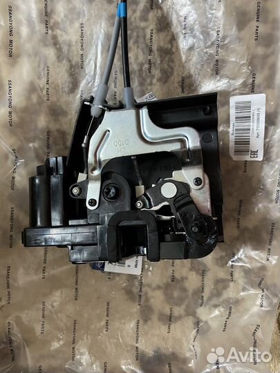 Замок задней левой двери на Ssangyong