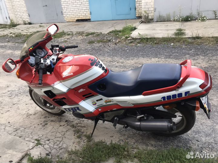 Honda cbr 1000F