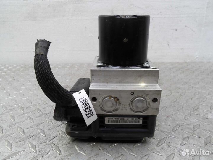 Блок управления тормозами/насос ABS BMW 7-Series