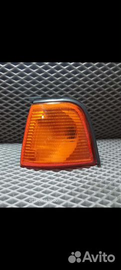 1шт Поворотник передний левый Audi 80 b3 - b4