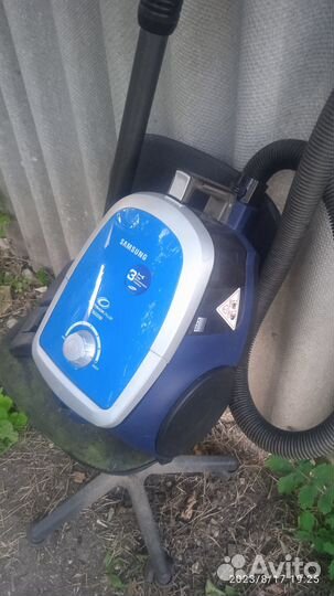 Пылесос Samsung-1600w, колба, комплект, идеал