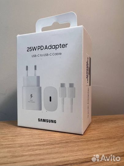 Зарядное устройство для мобильного телефона оригин