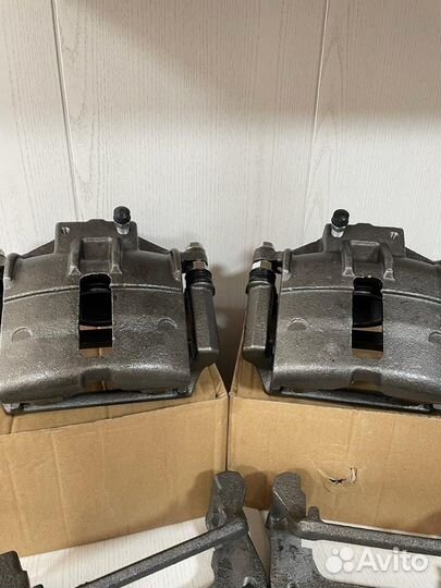 Суппорта передние на газель новые (комплект)