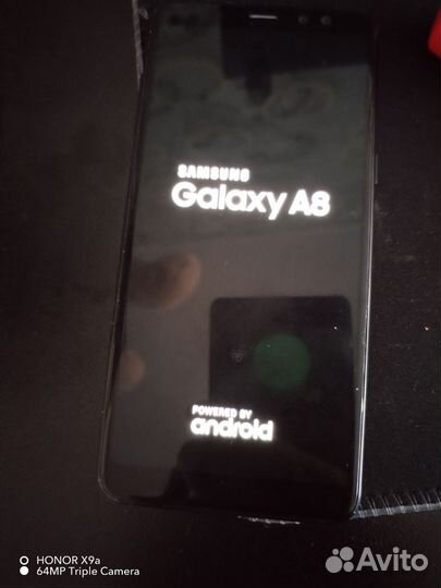 Samsung Galaxy A8 (2018), 4/32 ГБ