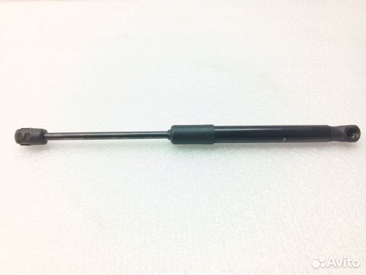 Амортизатор капота Audi A6 C7 1.8 CYG 2018