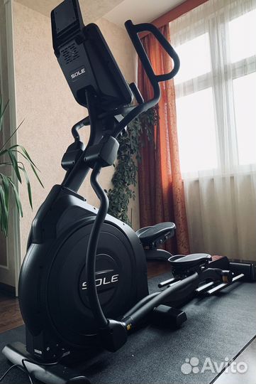 Эллиптический тренажер Sole E95