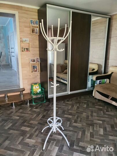 Вешалка напольная