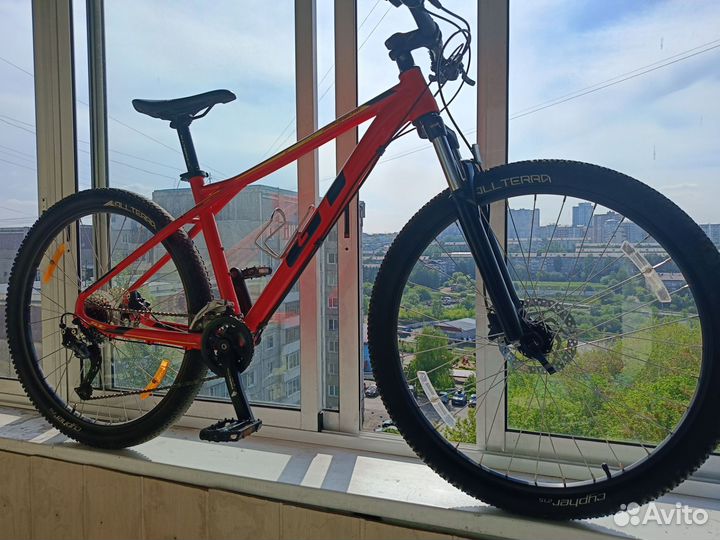 Gt avalanche sport 27.5