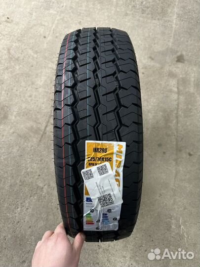 Mirage MR200 225/70 R15C 112R