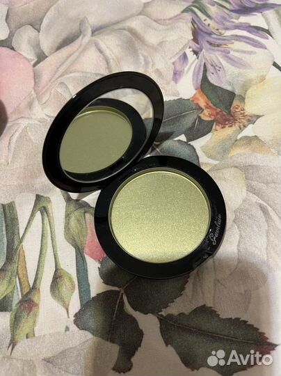 Пудреницы под различные косметические рефилы