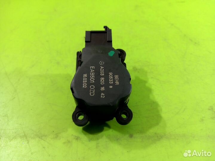 Сервопривод заслонки отопителя Mercedes-Benz W211