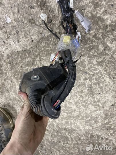 Проводка двери передняя toyota land cruiser 200