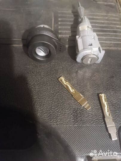 Комплект личинок замков volkswagen polo sedan