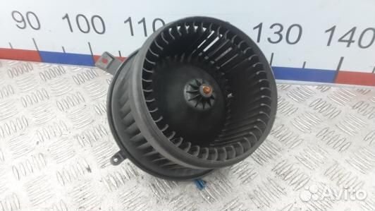 Моторчик печки jeep grand cherokee WK2 (MML06KK01)