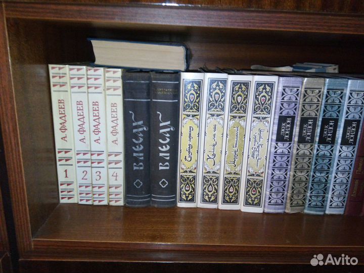 Продам книги