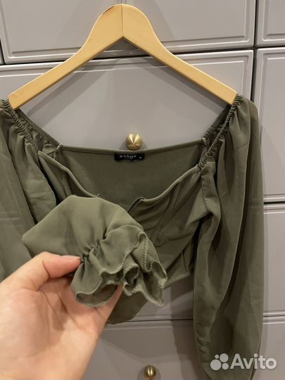 Блузка нарядная хаки