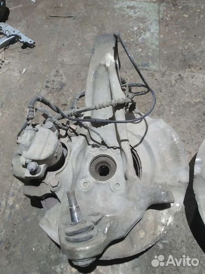 Кулак поворотный передний BMW F10 полный привод