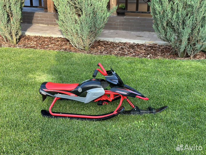 Снегокат yamaha with LED б/у