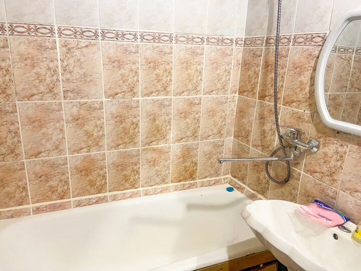 Комната 10 м² в 4-к., 3/9 эт.