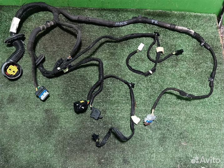 Проводка двери передней правой Citroen C5 2009