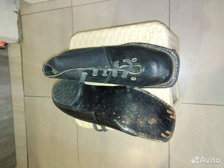 Продам лыжные ботинки