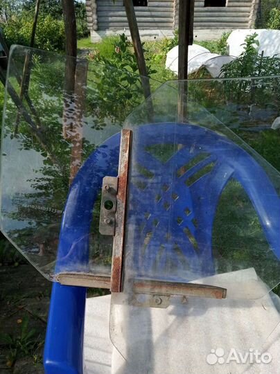 Передние стекла ваз 2110