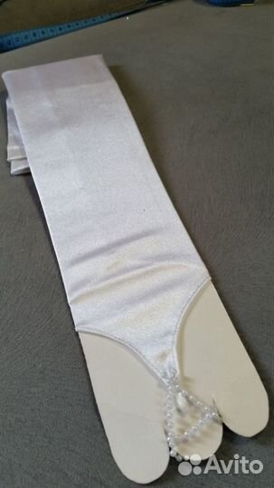 Свадебные перчатки длинные. Новые