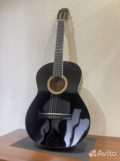 Классическая гитара Veston
