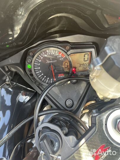 Suzuki GSX 1000 r