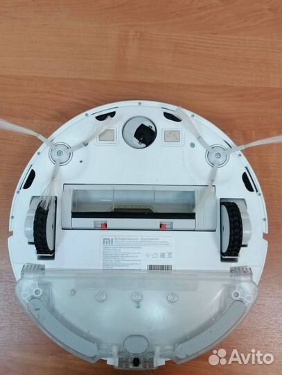 Робот пылесос Xiaomi essential