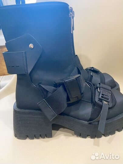 Массивные ботинки женские