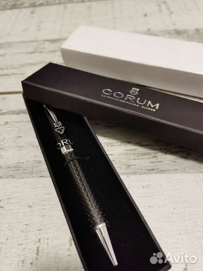 Corum Pen black