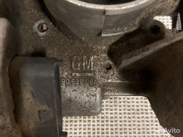 Дроссельная заслонка Opel 90536084