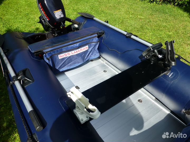 Лодка с мотором