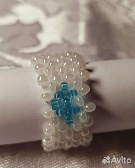 Кольцо из бисера сердечко