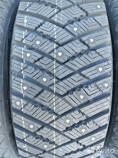 Goodyear UltraGrip Ice Arctic SUV 225/60 R18 104T