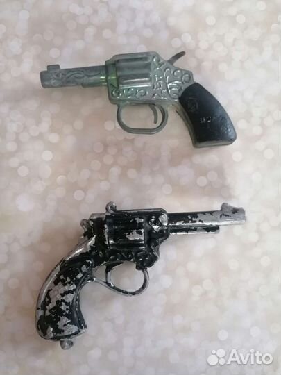 Игрушка пистолет СССР