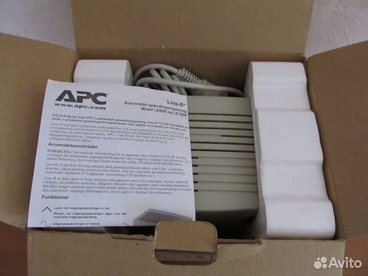 Регулятор напряжения APC Line-R 1200 и 2 удлинит