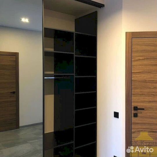 Шкаф распашной