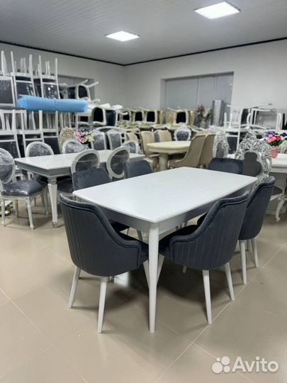 Комплект стол и стулья. В наличии