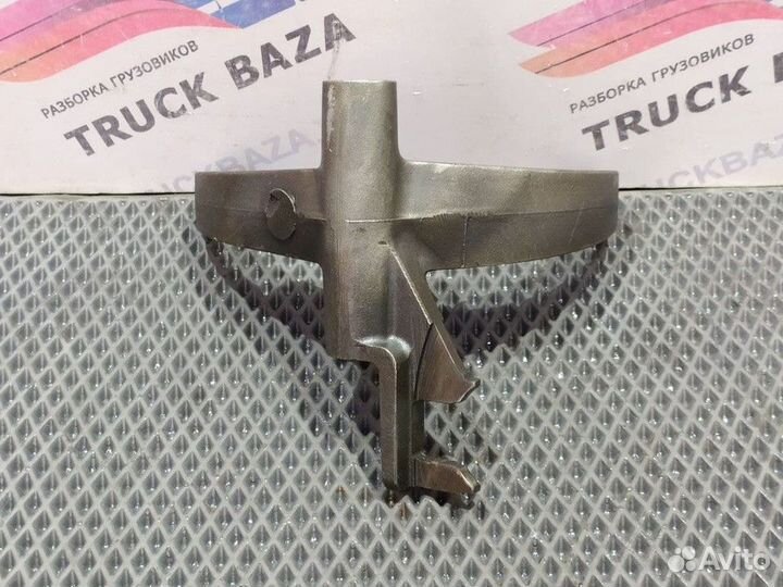 5000690011 Вилка кпп B18