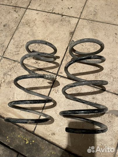 Задние пружины на toyota probox