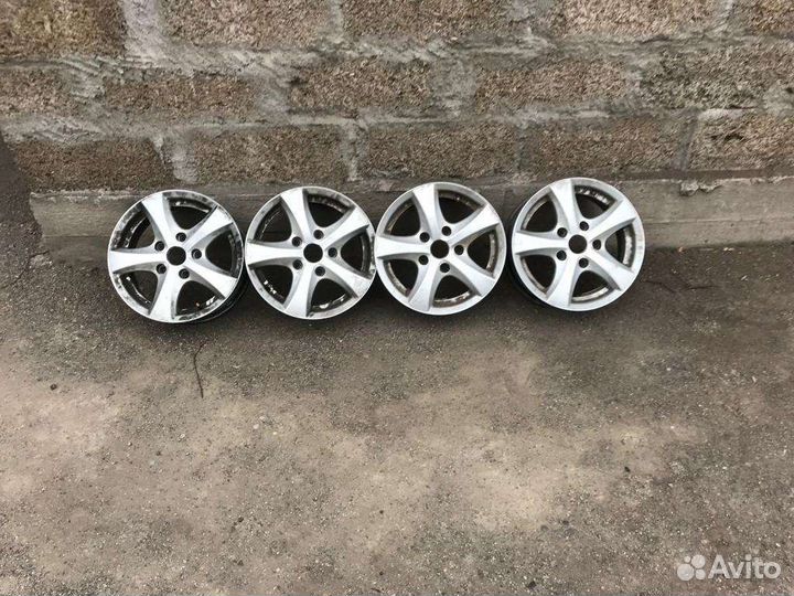 Continental VancoIceContact 215/65 R16