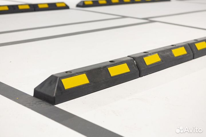 Резиновые колесоотбойники / Производитель / В нали