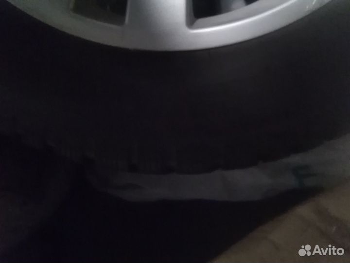 Продам резину на дисках 255 55 R18 Франция