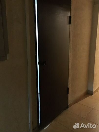 Дверь металлическая демонтированная