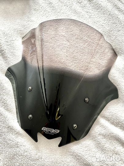 Продам ветровое стекло на yamaha MT-07