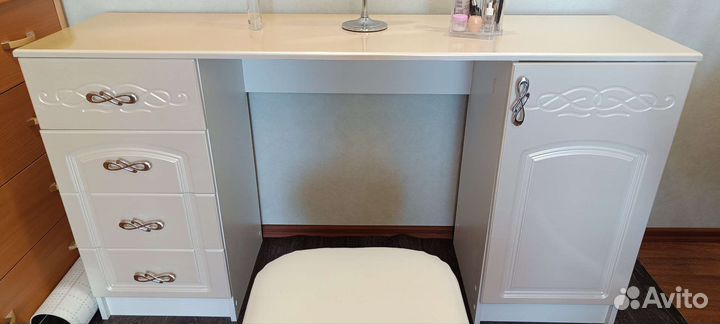 Туалетный столик
