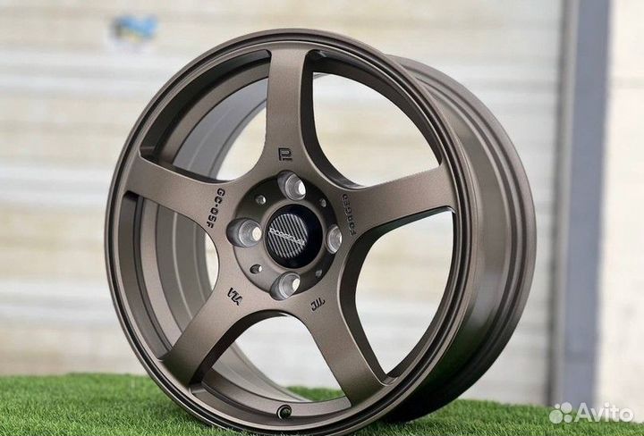 Новый комплект дисков R18 5x114.3