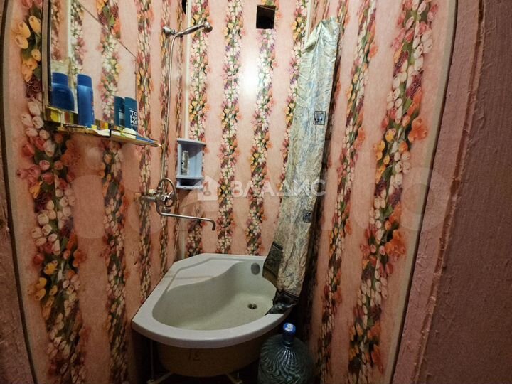 Комната 12,2 м² в 5-к., 3/3 эт.